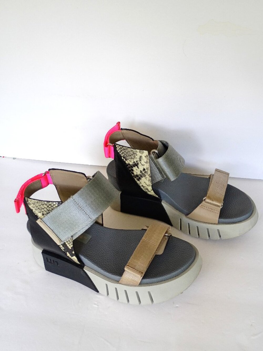 United Nude Delta Run Sz 39 EU  8.5 US